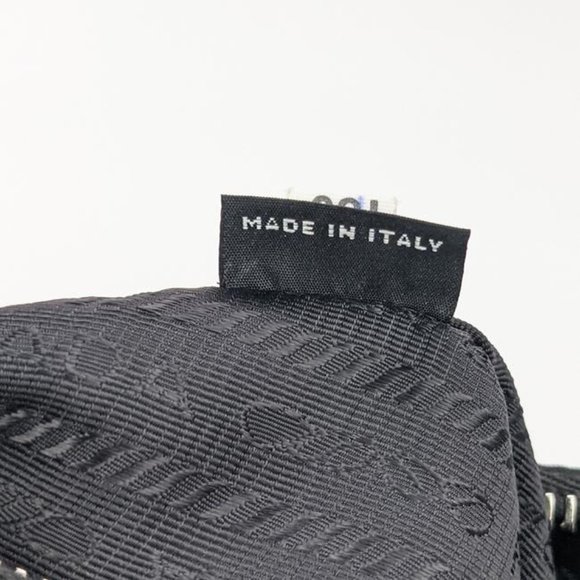 SOLD Prada Re-Edition Nylon Multi-Pochette Bag - Picture 3 of 9